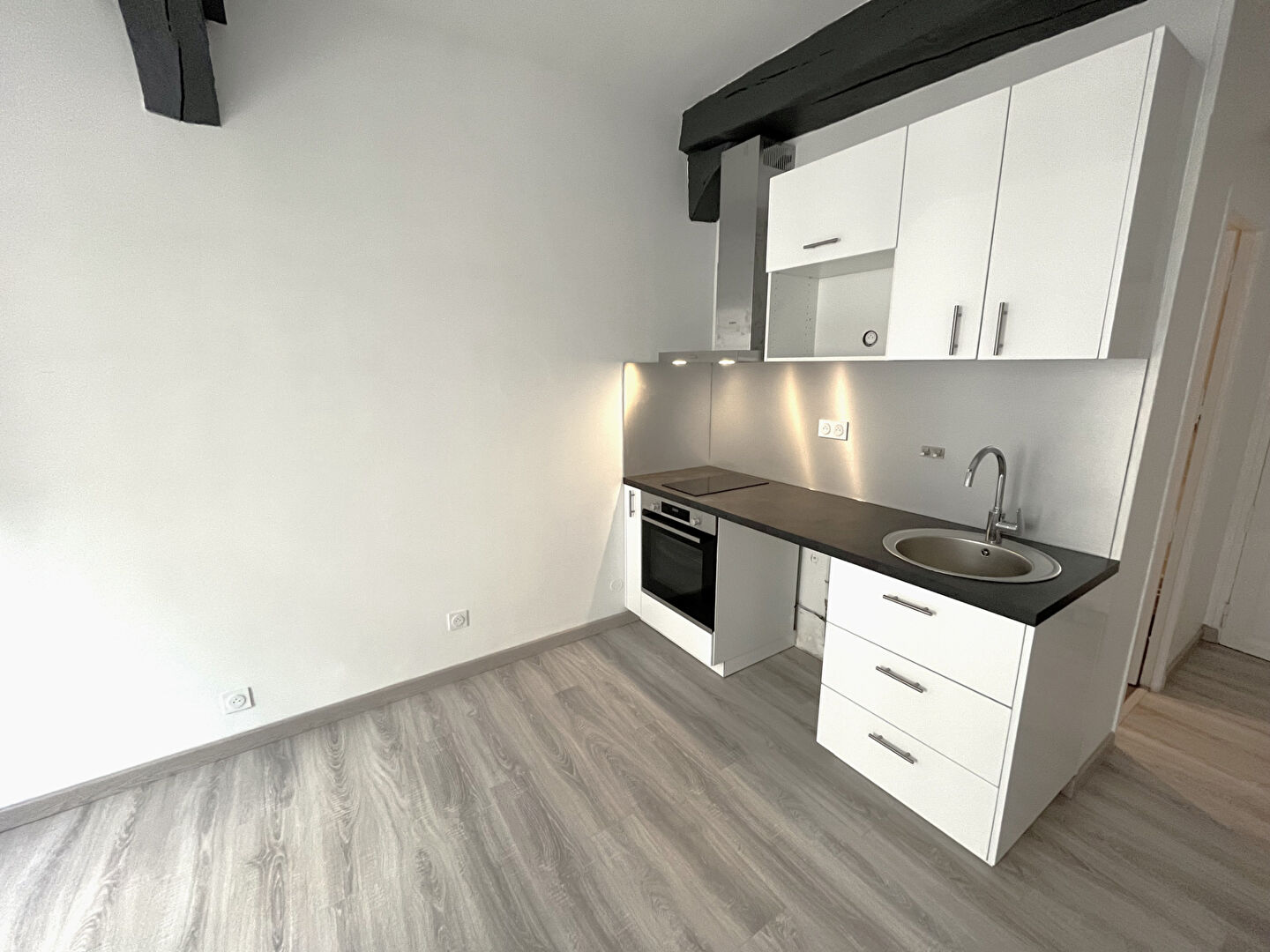Appartement 3 pièces de 36m² en très bon état - Rouen droite - Secteur Beauvoisine