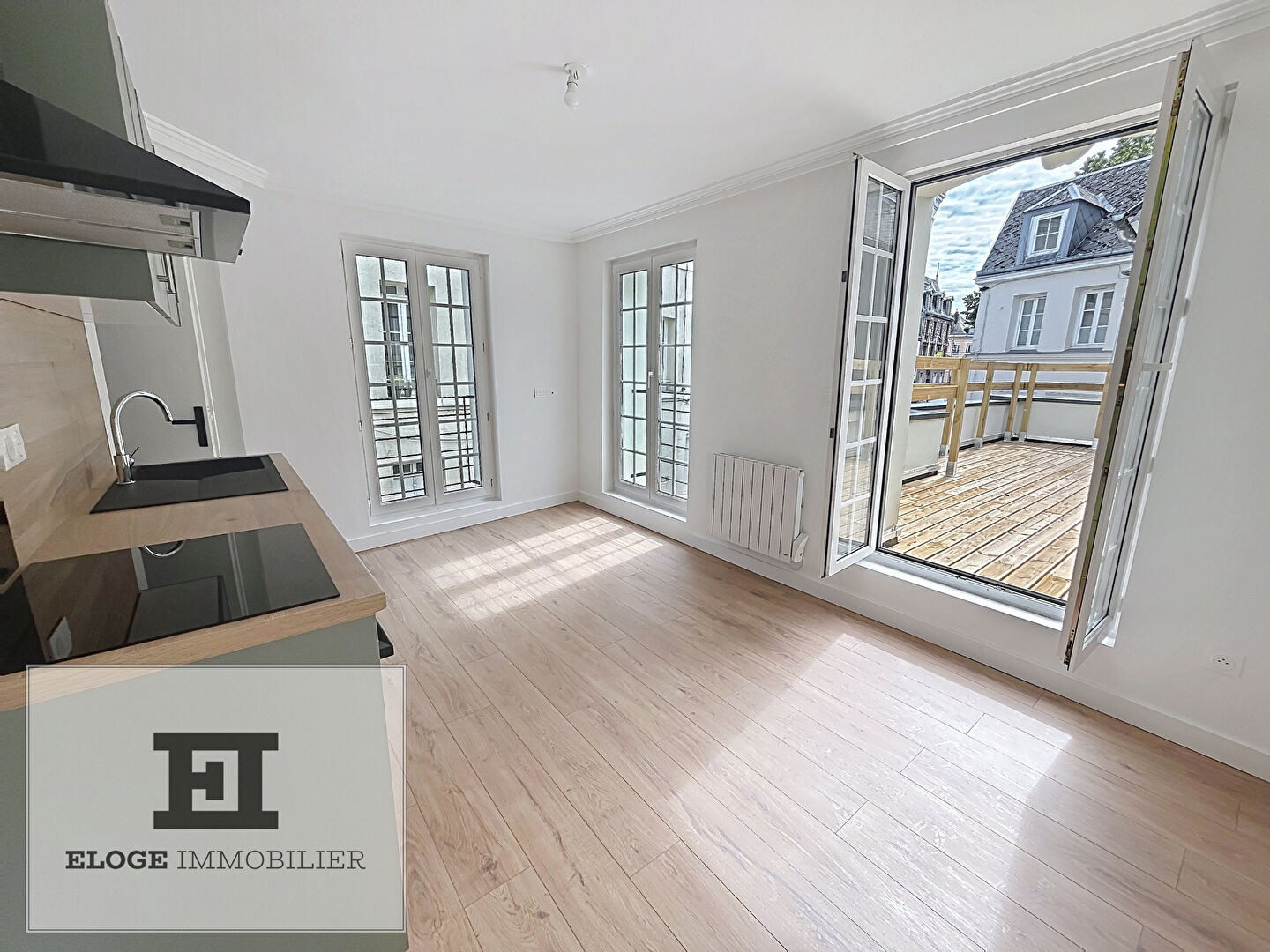 Appartement F1bis de 27m² entièrement rénové avec terrasse - Rouen droite - Secteur Place Beauvoisine