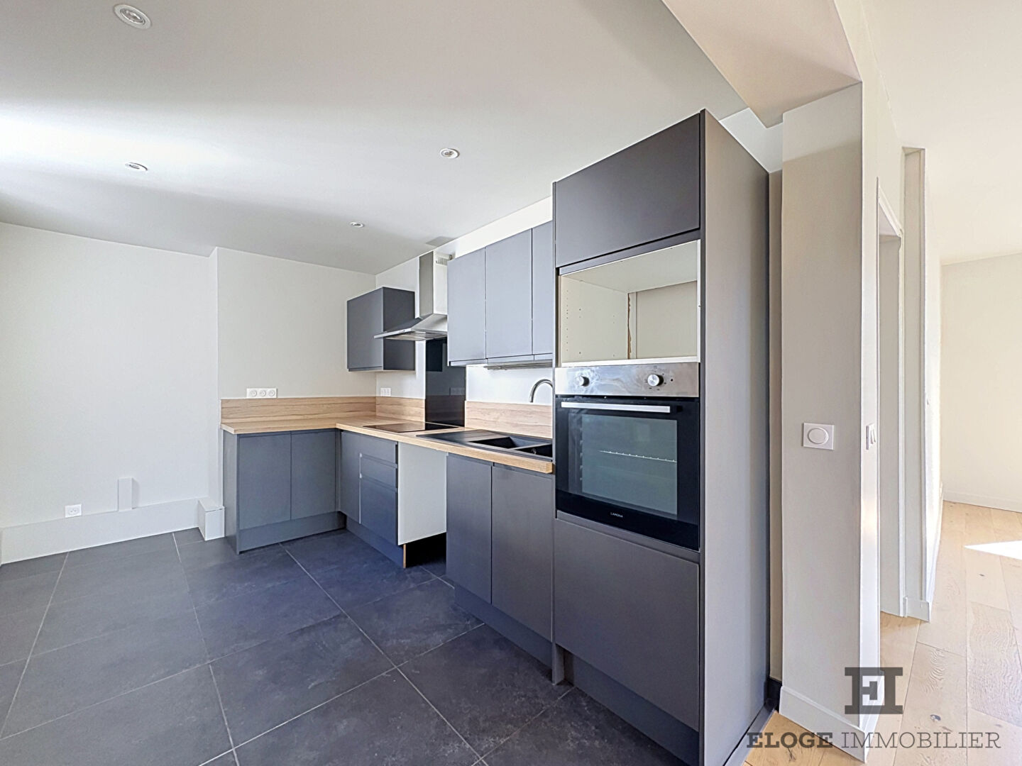 Appartement de 116 m2 sur la place du vieux marché - Ascenseur