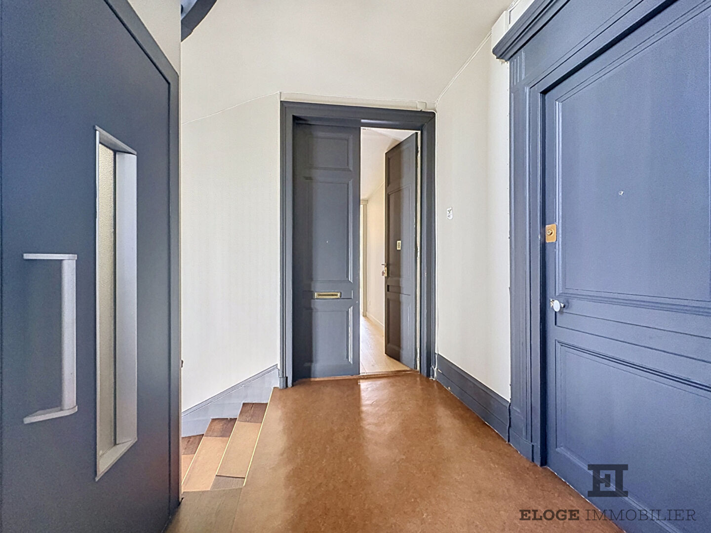 Appartement de 116 m2 sur la place du vieux marché - Ascenseur