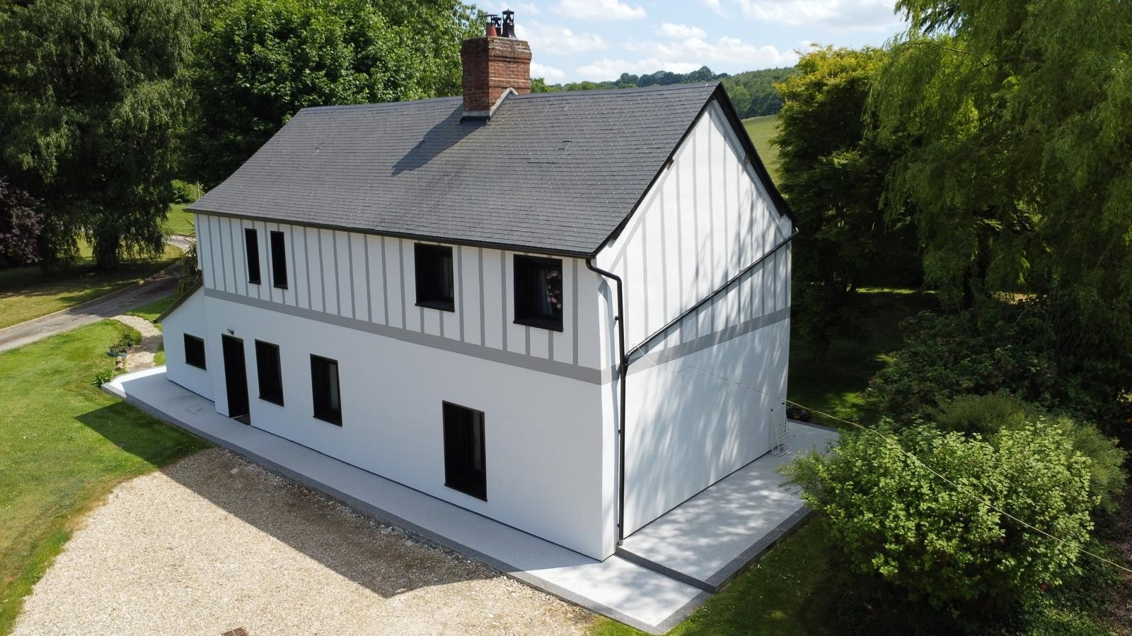 Ensemble Immobilier composé de 2 maisons sur 4200 m2 de terrain