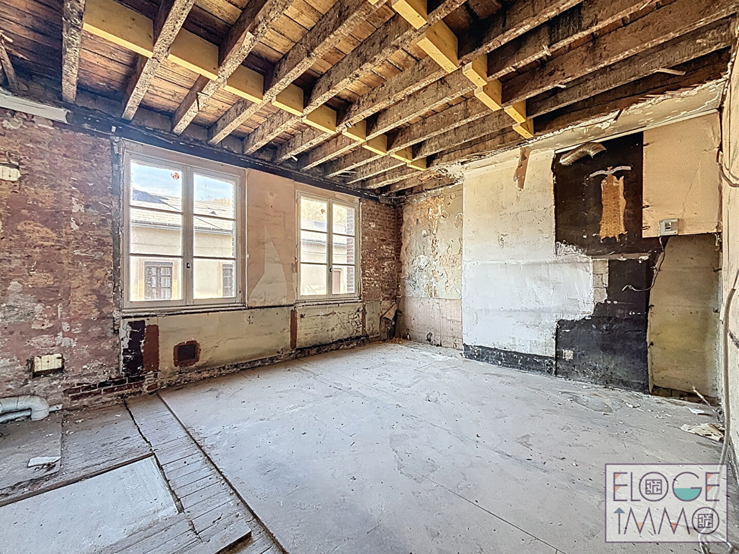 Immeuble à rénover centre darnétal avec jardin