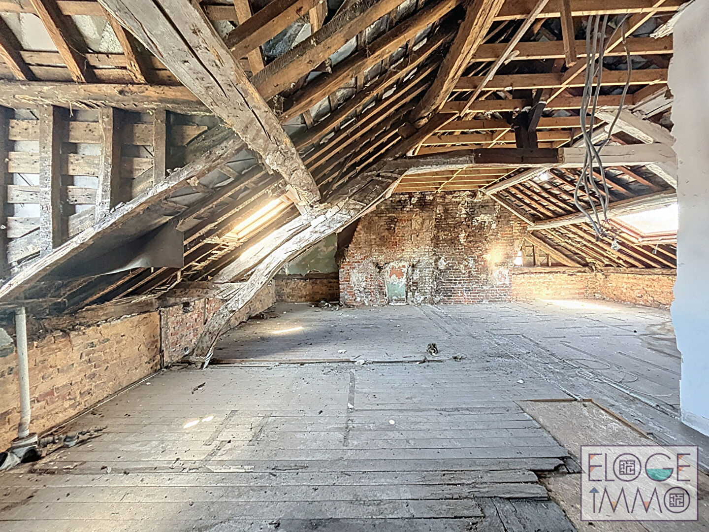 Immeuble à rénover centre darnétal avec jardin