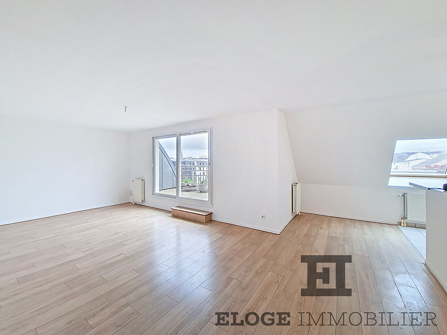 Appartement  t3 dernier étage, terrasse parking ascenseur