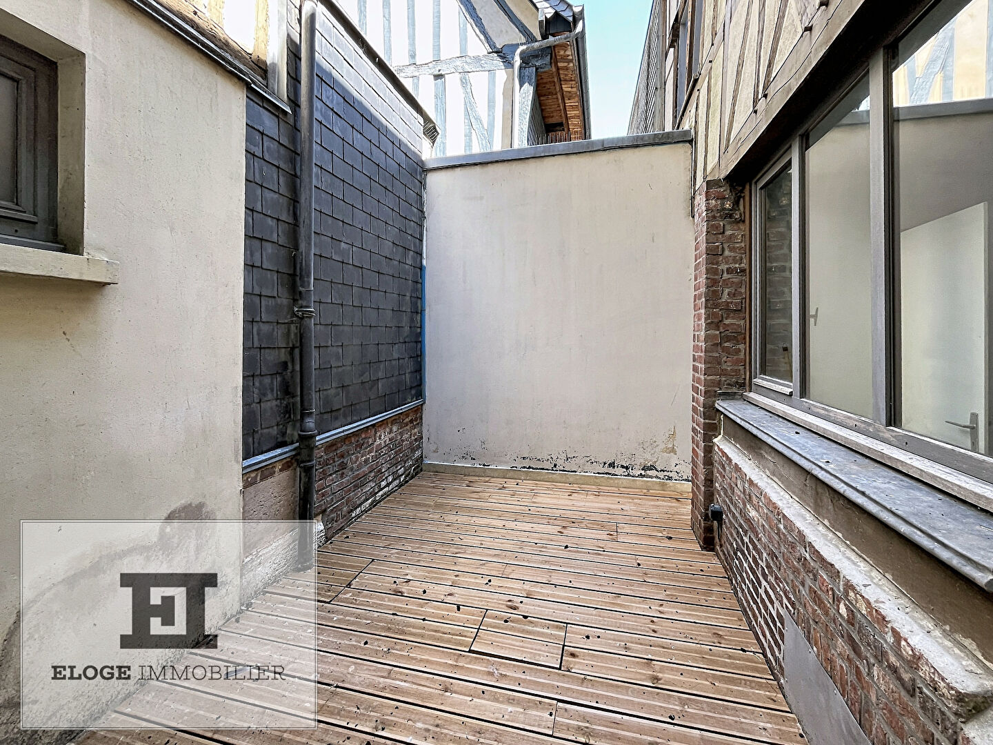Appartement F2bis de 44.5m² rénové avec terrasse privative - Rouen droite - Secteur Vieux Marché