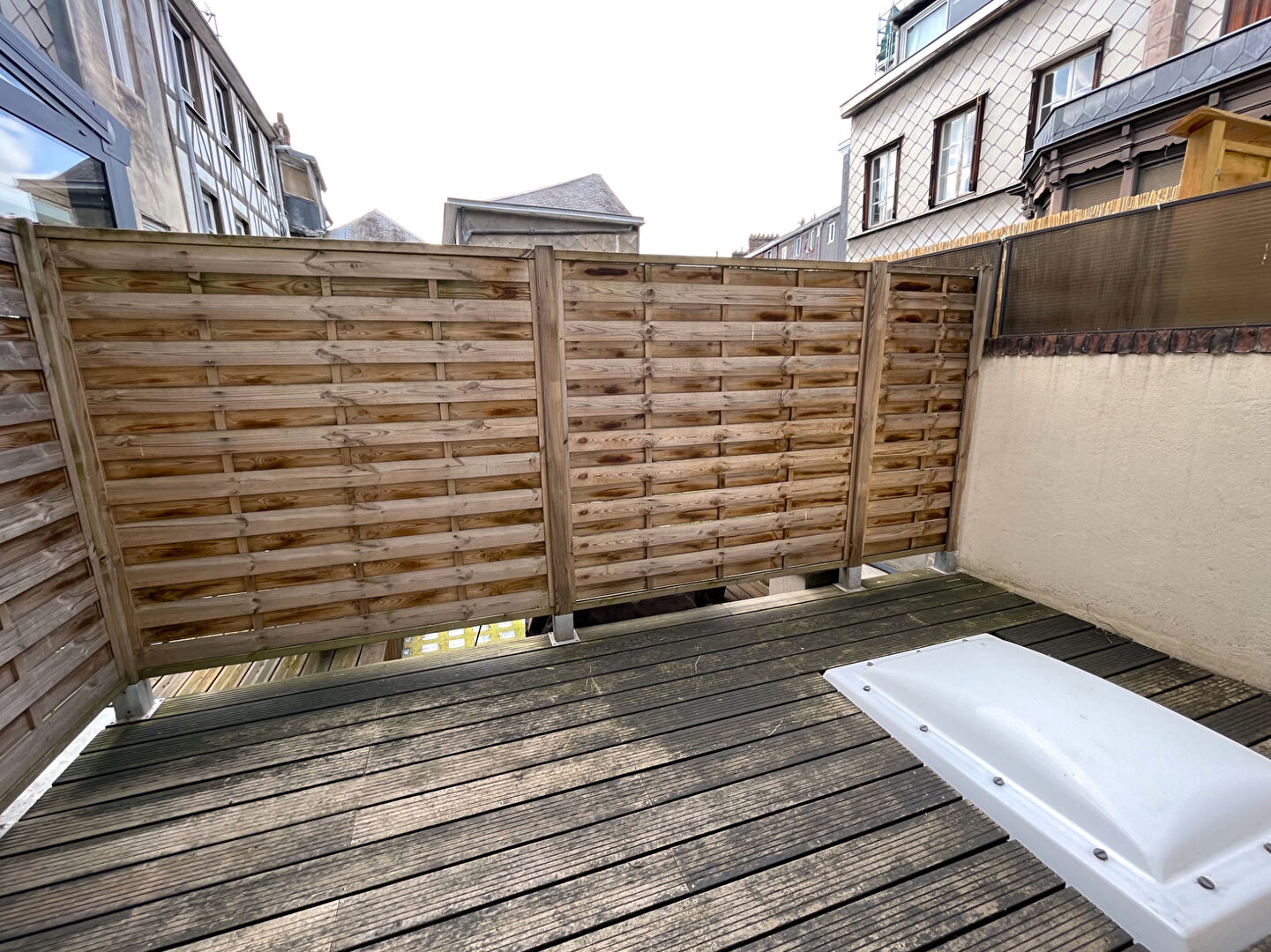 Appartement 1 pièce avec terrasse privative d'environ 9 m², Rouen droite, Secteur Vieux Marché/Cauchoise