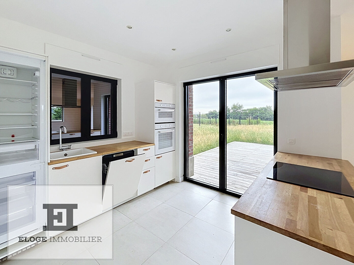 Maison individuelle récente 7 pièces de 145m² avec 5 chambres, jardin et garage - Isneauville