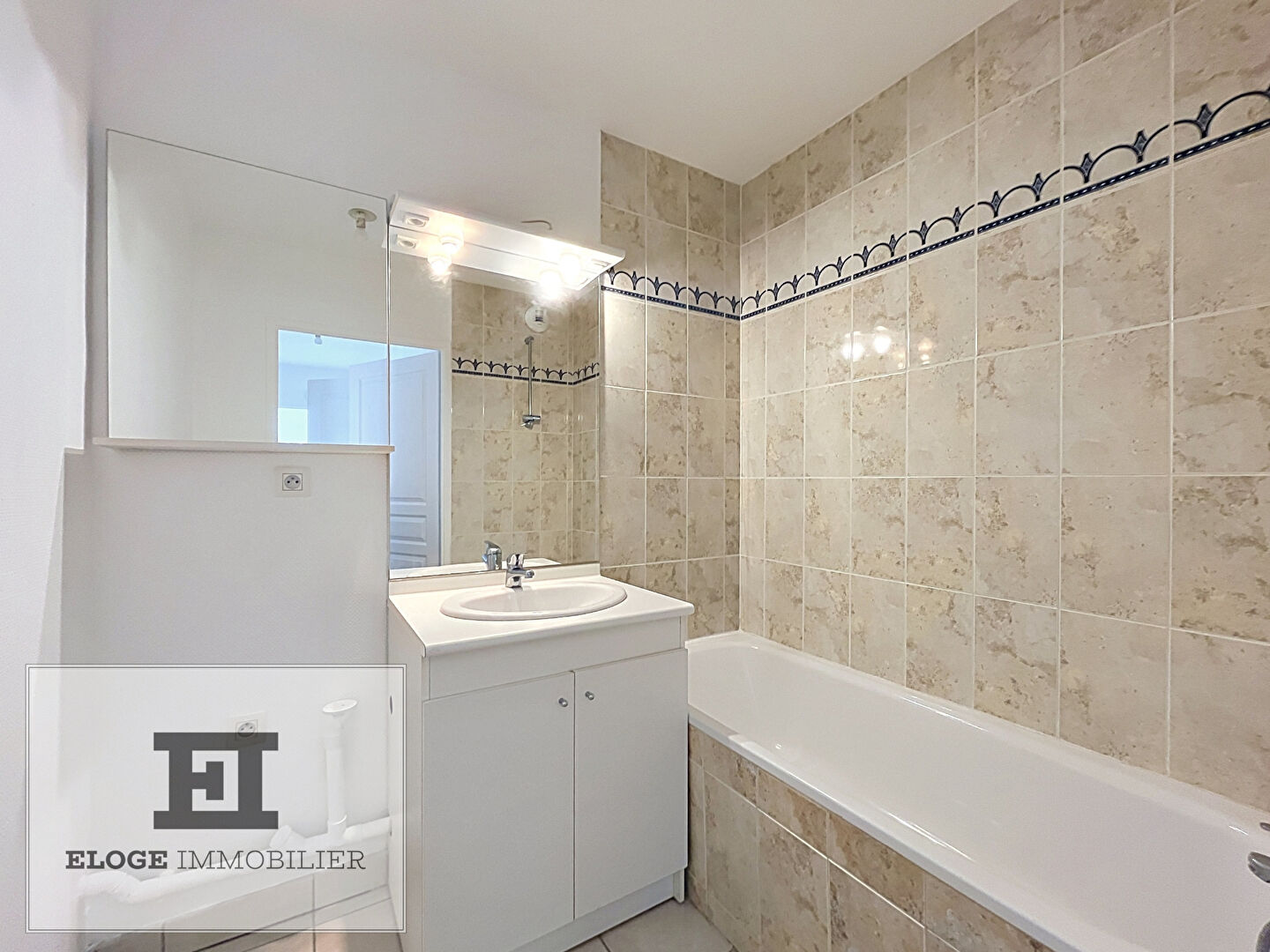 Appartement 2 pièces de 47m² entièrement repeint avec balcon et parking - Rouen rive gauche - Secteur St Sever