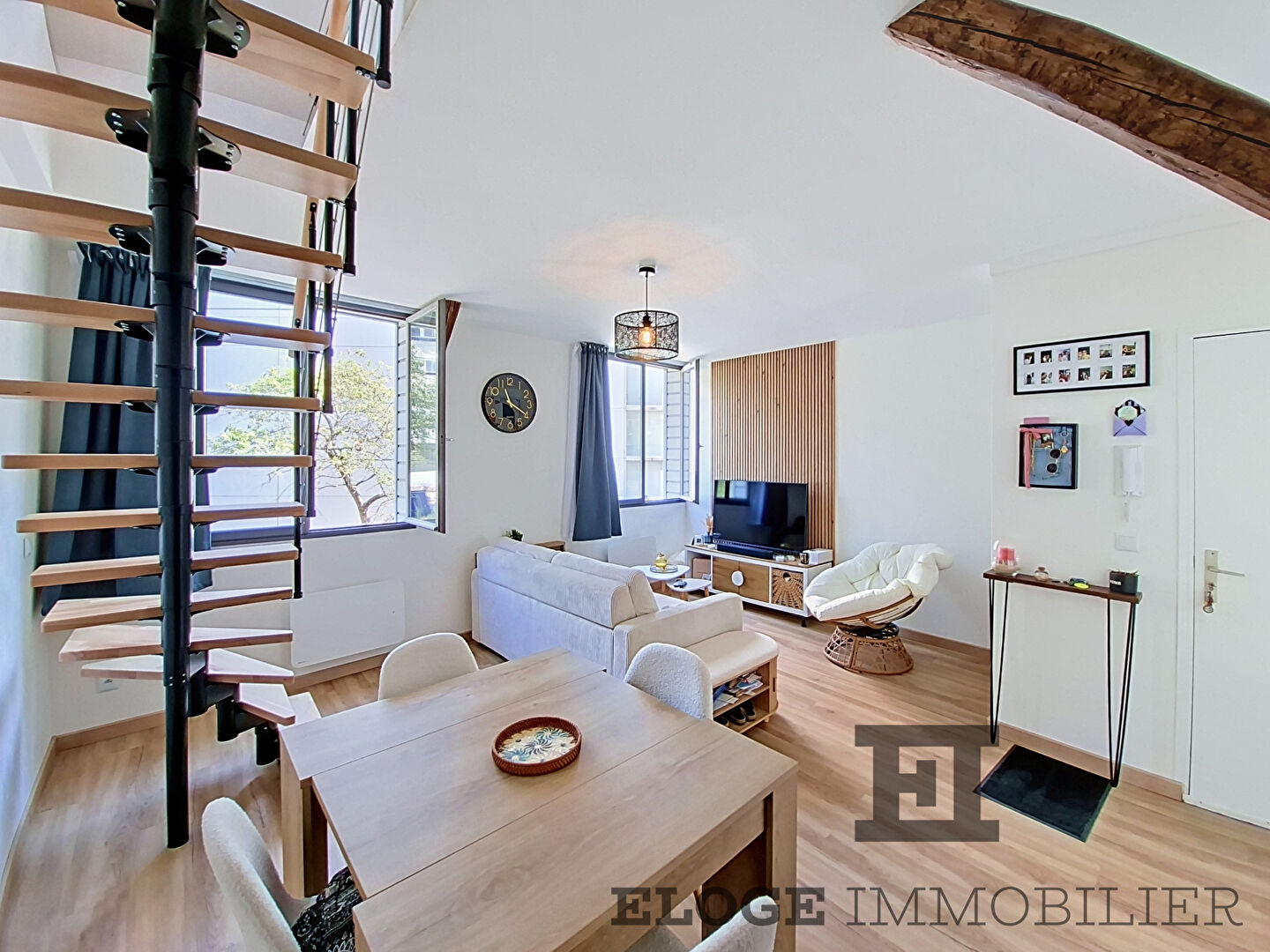 Appartement 2 pièces meublé de 40m² en duplex (49m² au sol) - Rouen droite - Secteur CHU / St Marc