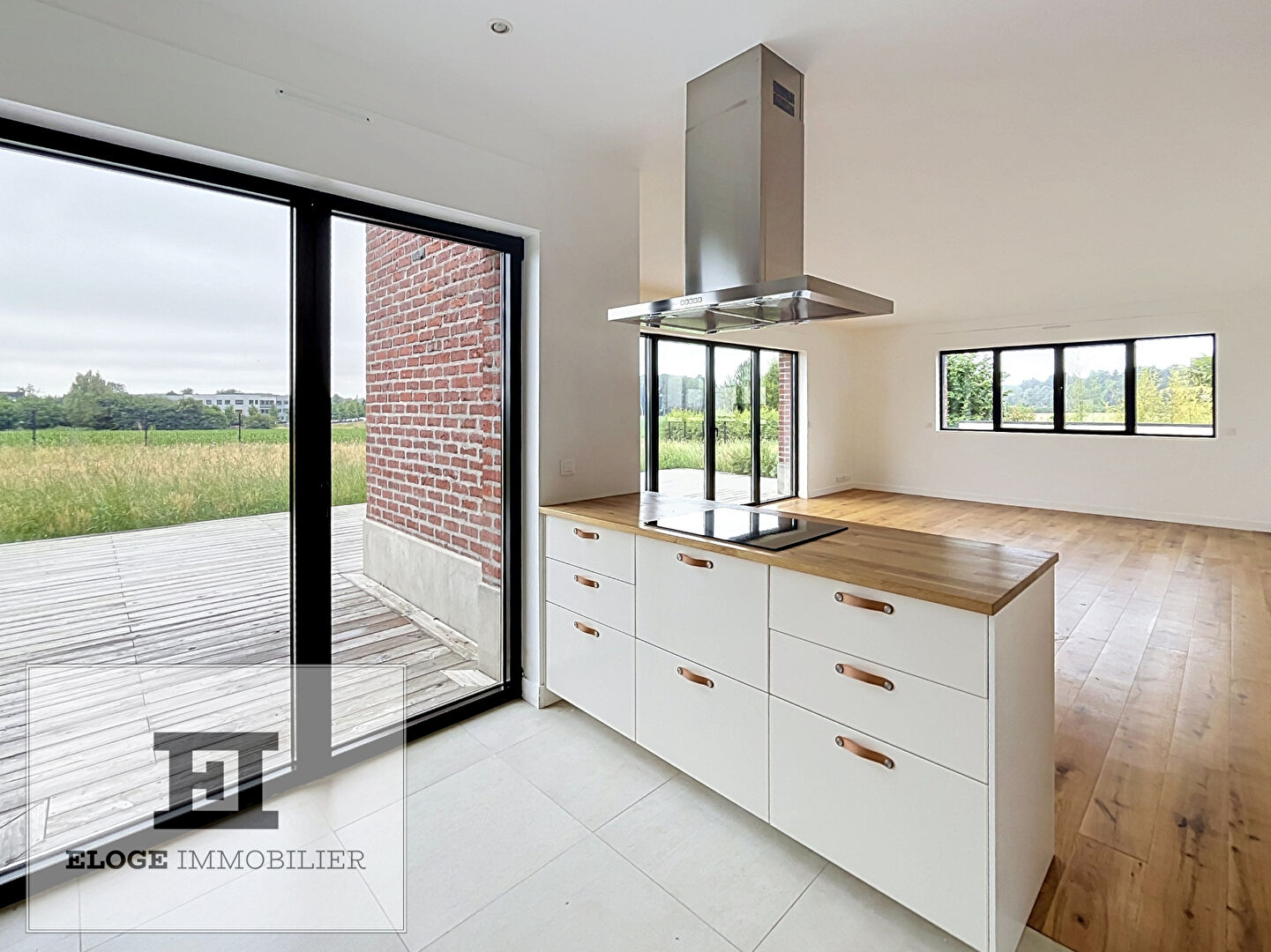 Maison individuelle récente 7 pièces de 145m² avec 5 chambres, jardin et garage - Isneauville