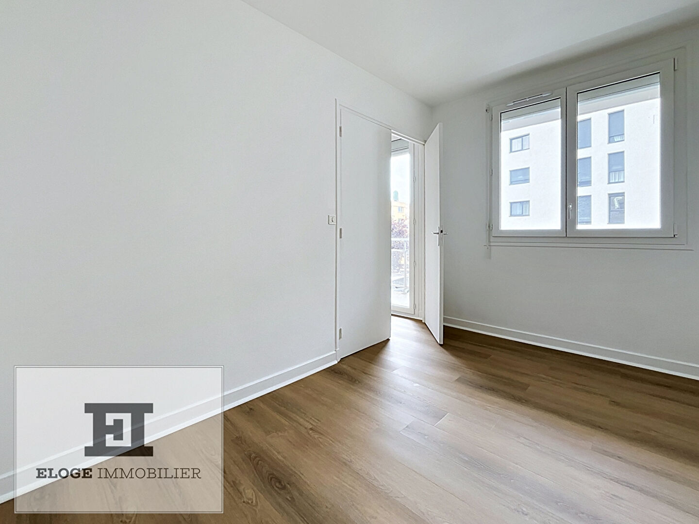 Appartement 4 pièces rénové de 80m² avec balcon et parking box - Rouen droite - Secteur préfecture