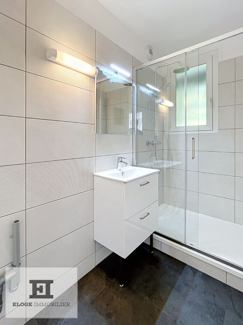 Appartement 4 pièces rénové de 80m² avec balcon et parking box - Rouen droite - Secteur préfecture