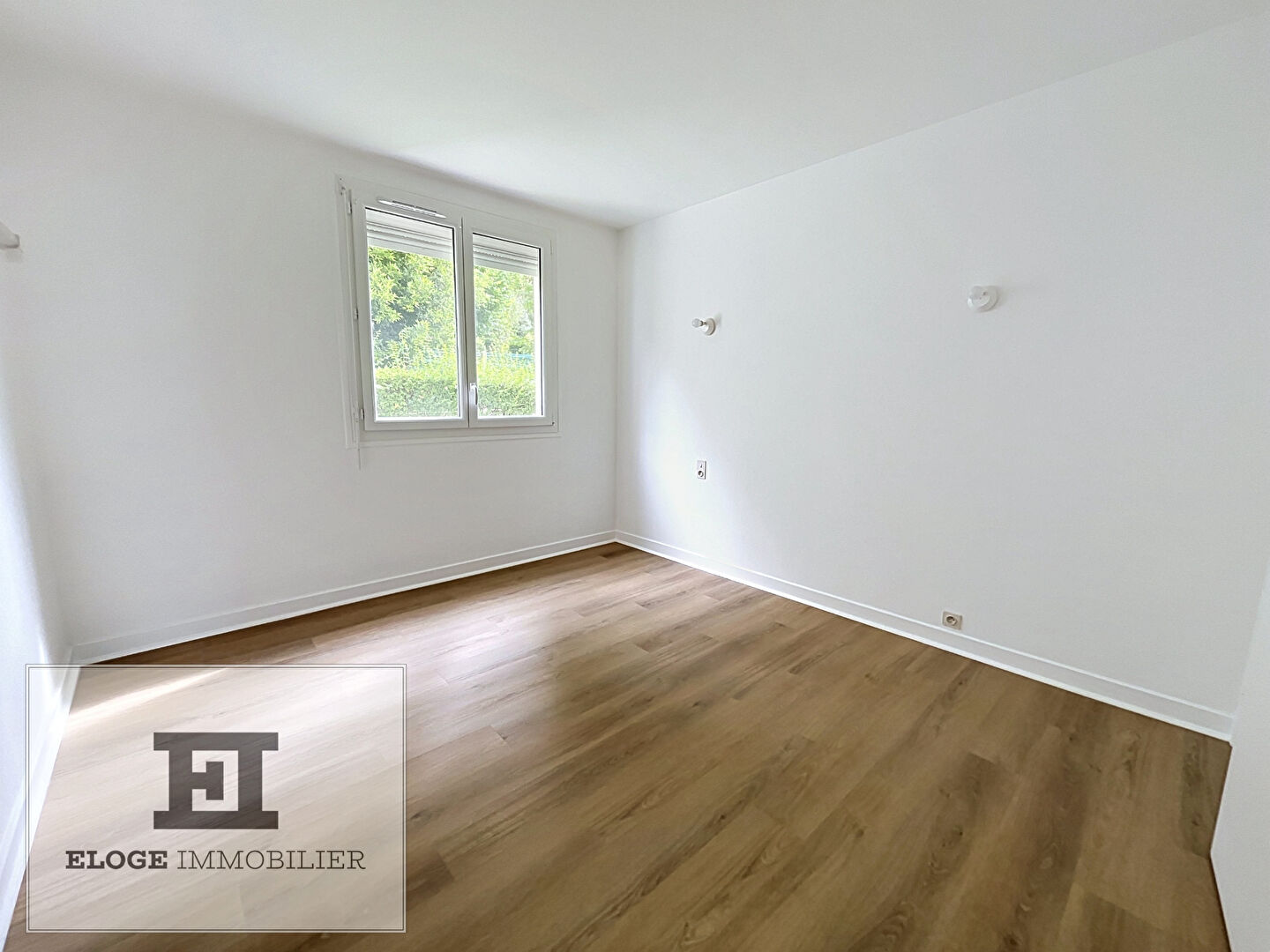 Appartement 4 pièces rénové de 80m² avec balcon et parking box - Rouen droite - Secteur préfecture