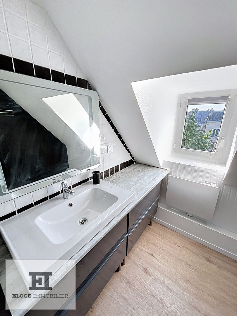 Appartement 4 pièces meublé de 65m² (80m² au sol) - Rouen droite - Secteur Place Beauvoisine