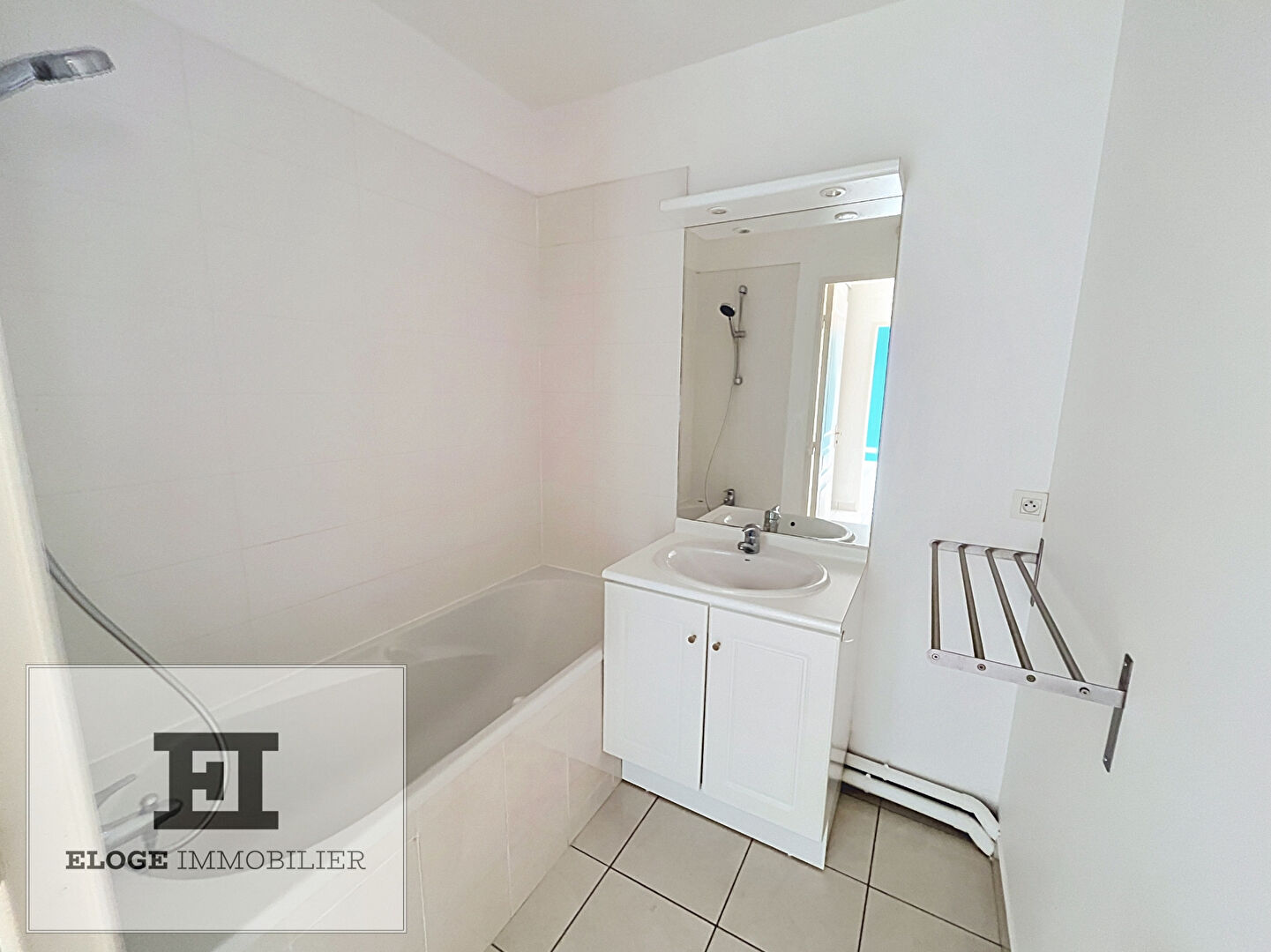 Appartement 2 pièces de 42m² avec Loggia et Parking - Rouen gauche - Secteur Clinique Mathilde
