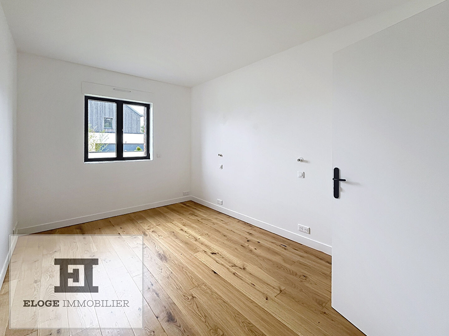 Maison individuelle récente 7 pièces de 145m² avec 5 chambres, jardin et garage - Isneauville