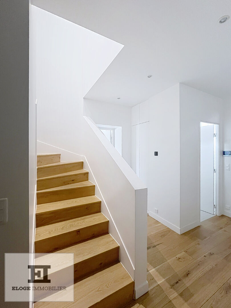 Maison individuelle récente 7 pièces de 145m² avec 5 chambres, jardin et garage - Isneauville