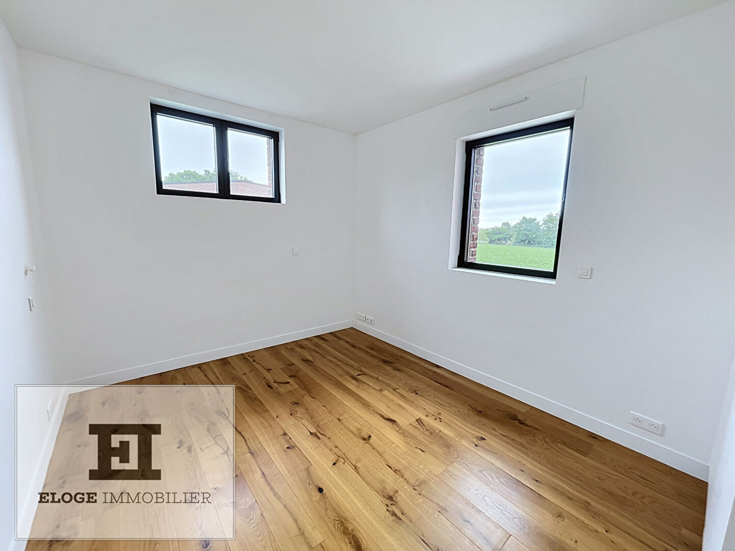 Maison individuelle récente 7 pièces de 145m² avec 5 chambres, jardin et garage - Isneauville