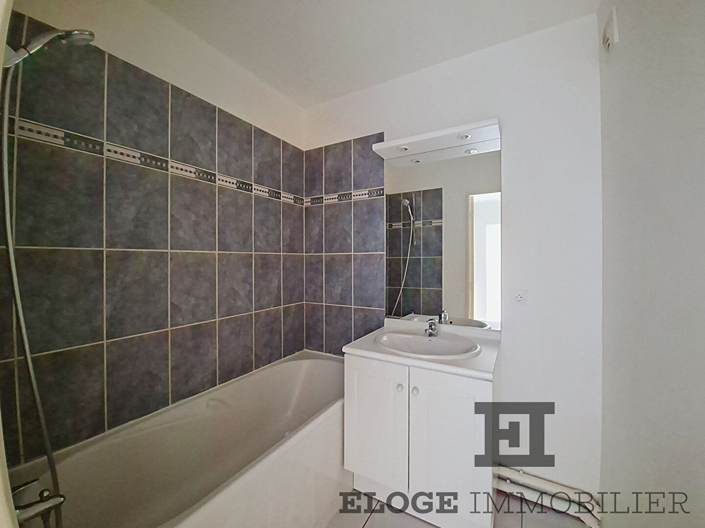 Appartement Rouen mathilde, t2 avec parking, ascenseur et loggia