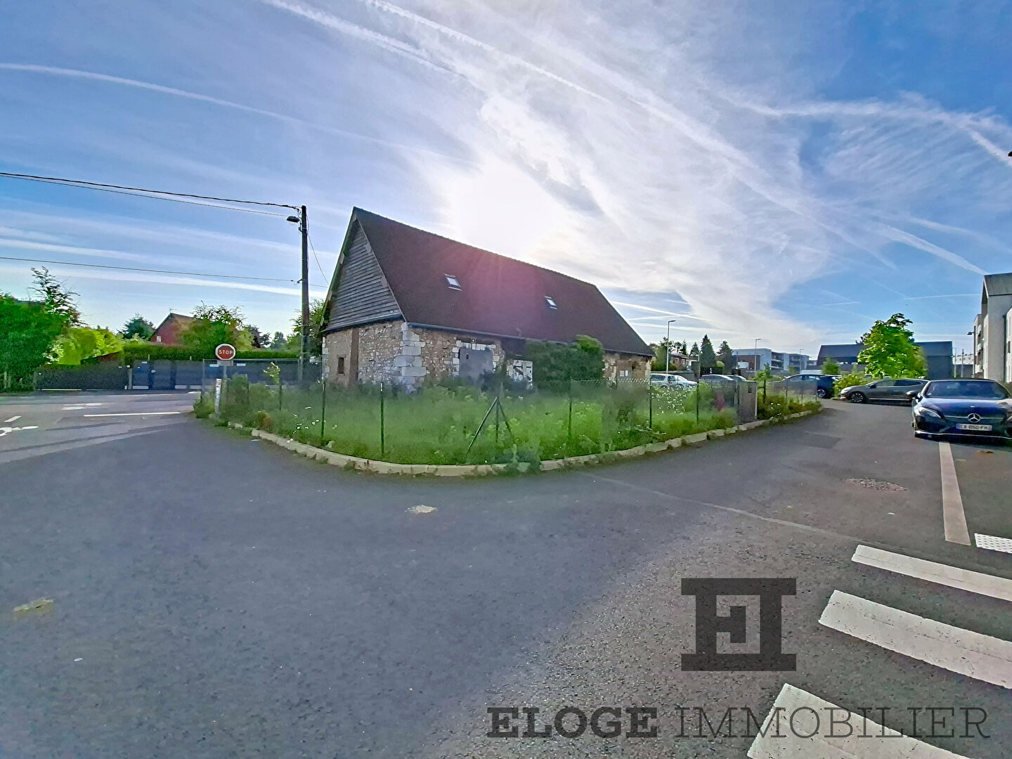Grange à réhabiliter en deux maisons en plein coeur de Mont-Saint-Aignan
