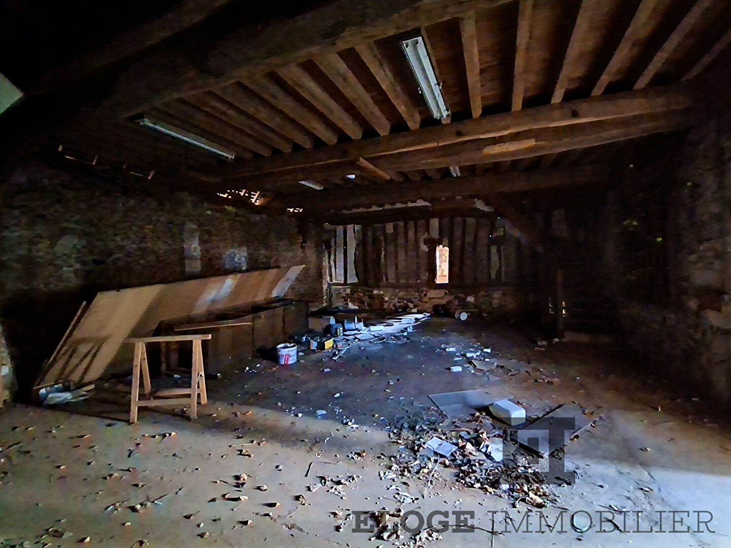 Grange à réhabiliter en deux maisons en plein coeur de Mont-Saint-Aignan