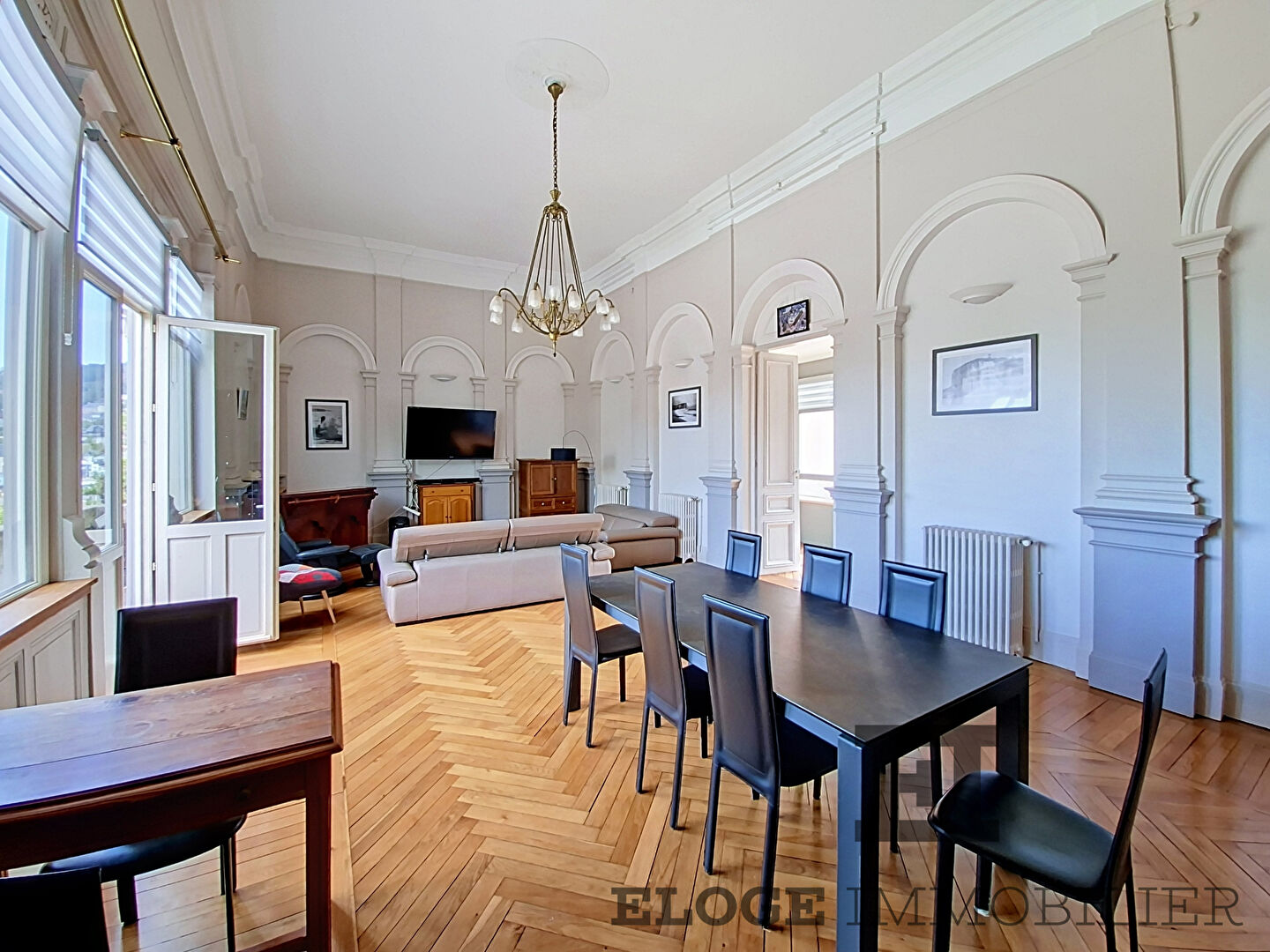 Appartement avec terrasse et grenier aménageable