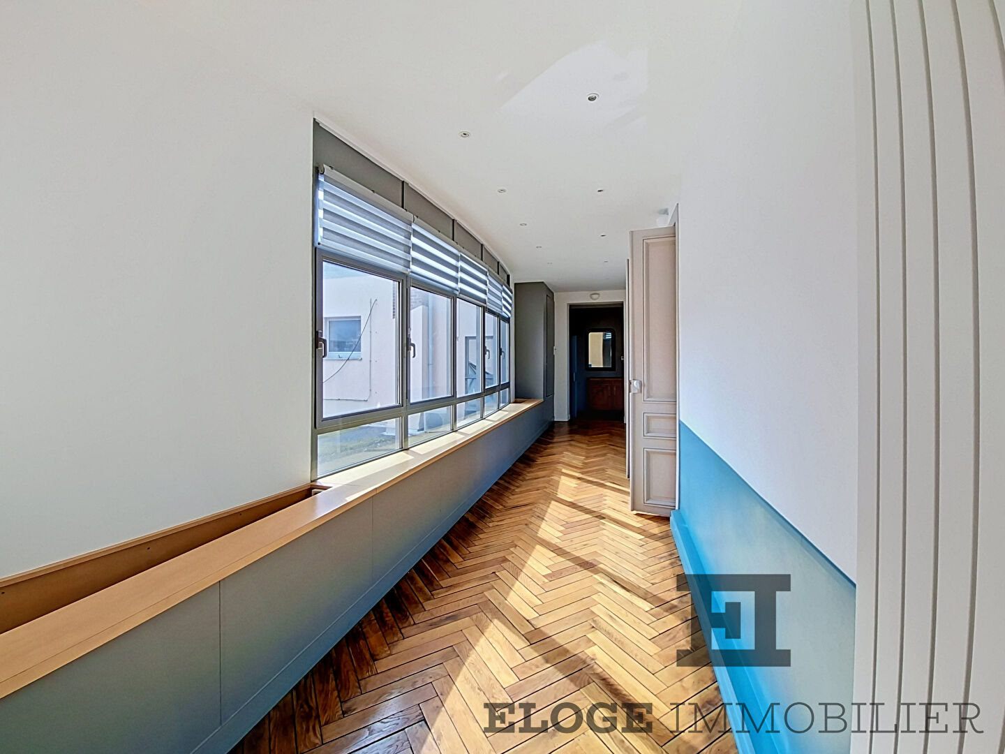 Appartement avec terrasse et grenier aménageable