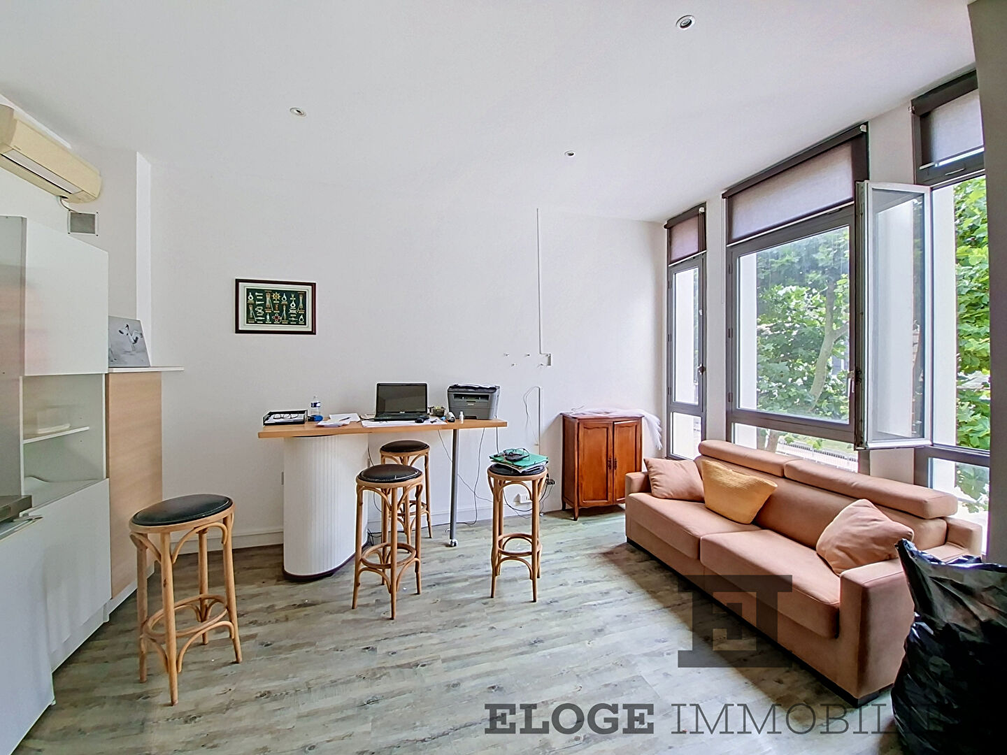 Appartement avec terrasse et grenier aménageable