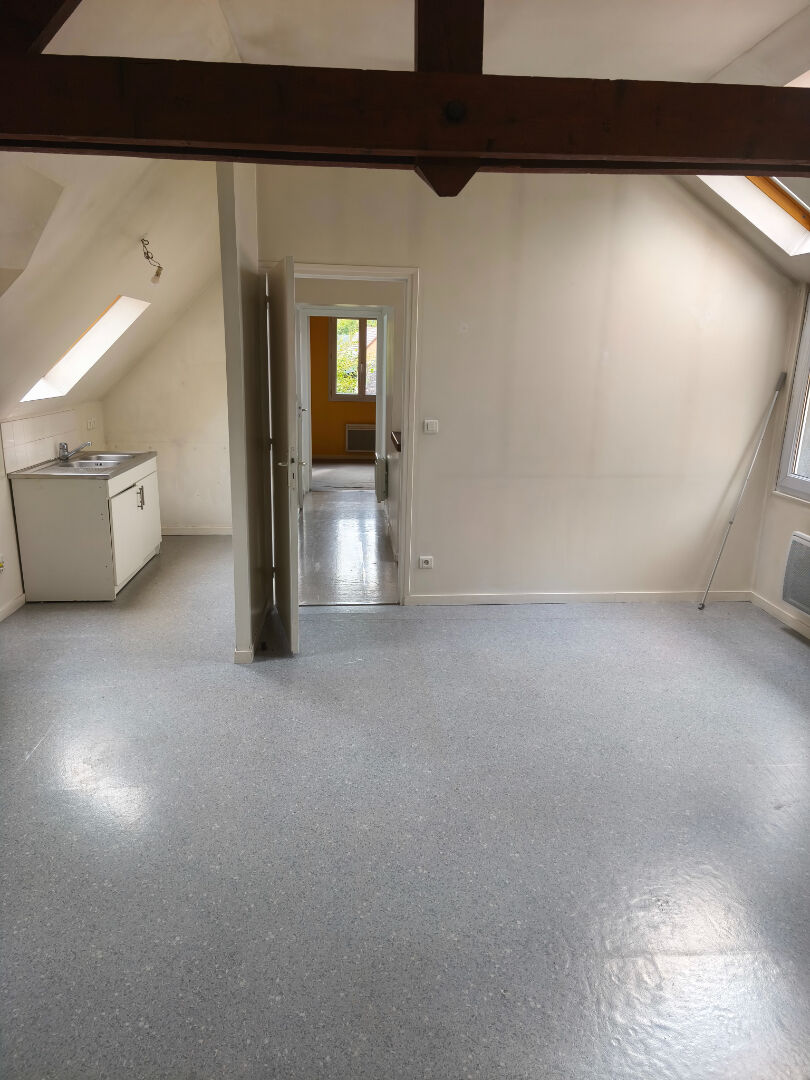 Appartement 3 pièces de 63m² - CLERES - Hypercentre
