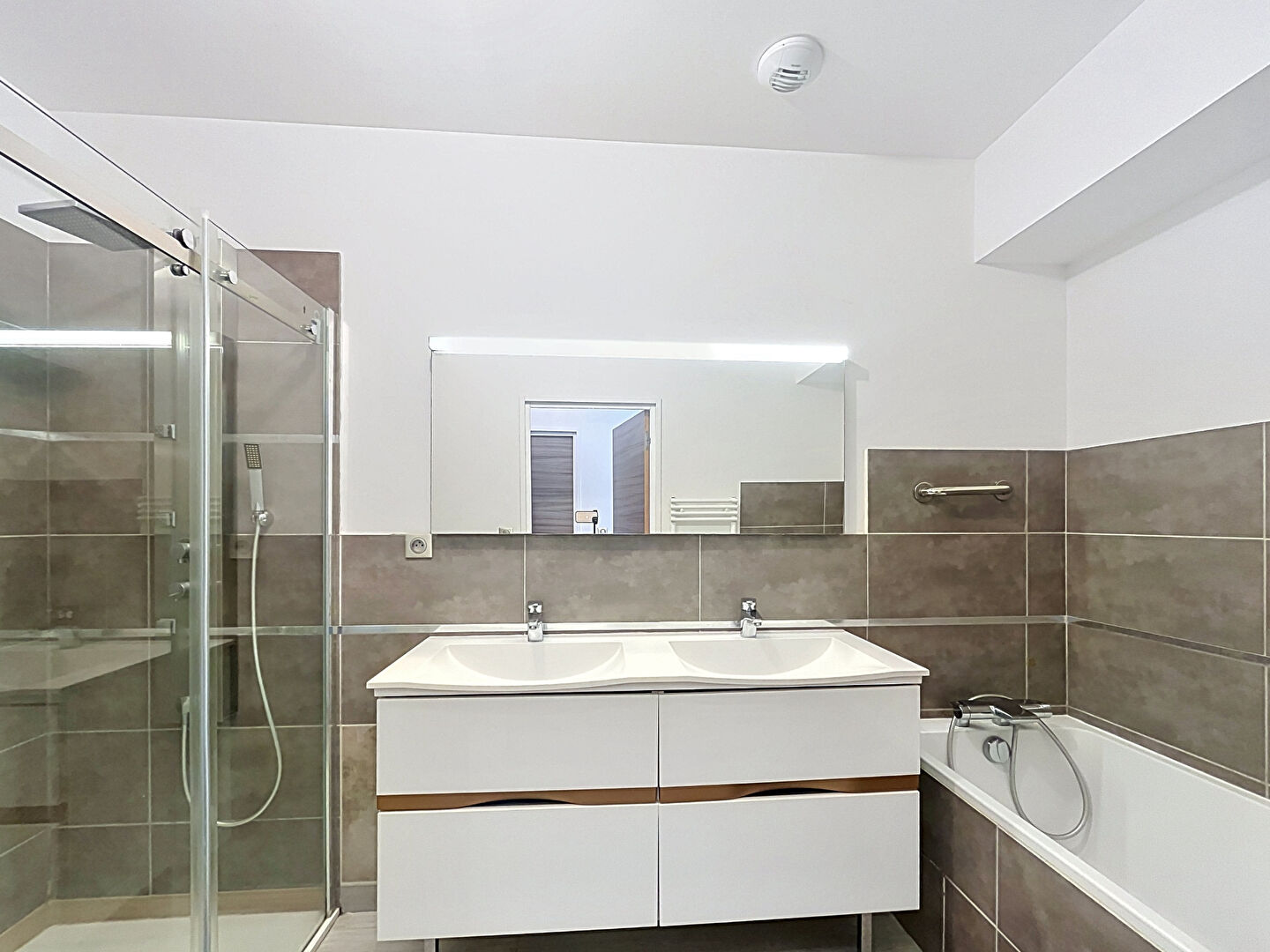 Appartement Bois Guillaume jardin cave parkings