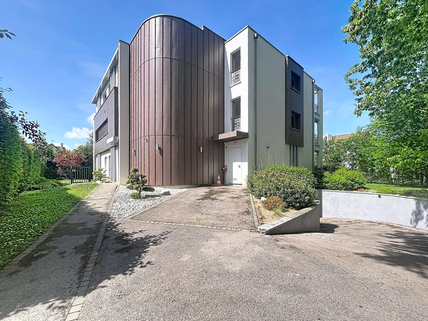 Appartement Bois Guillaume jardin cave parkings