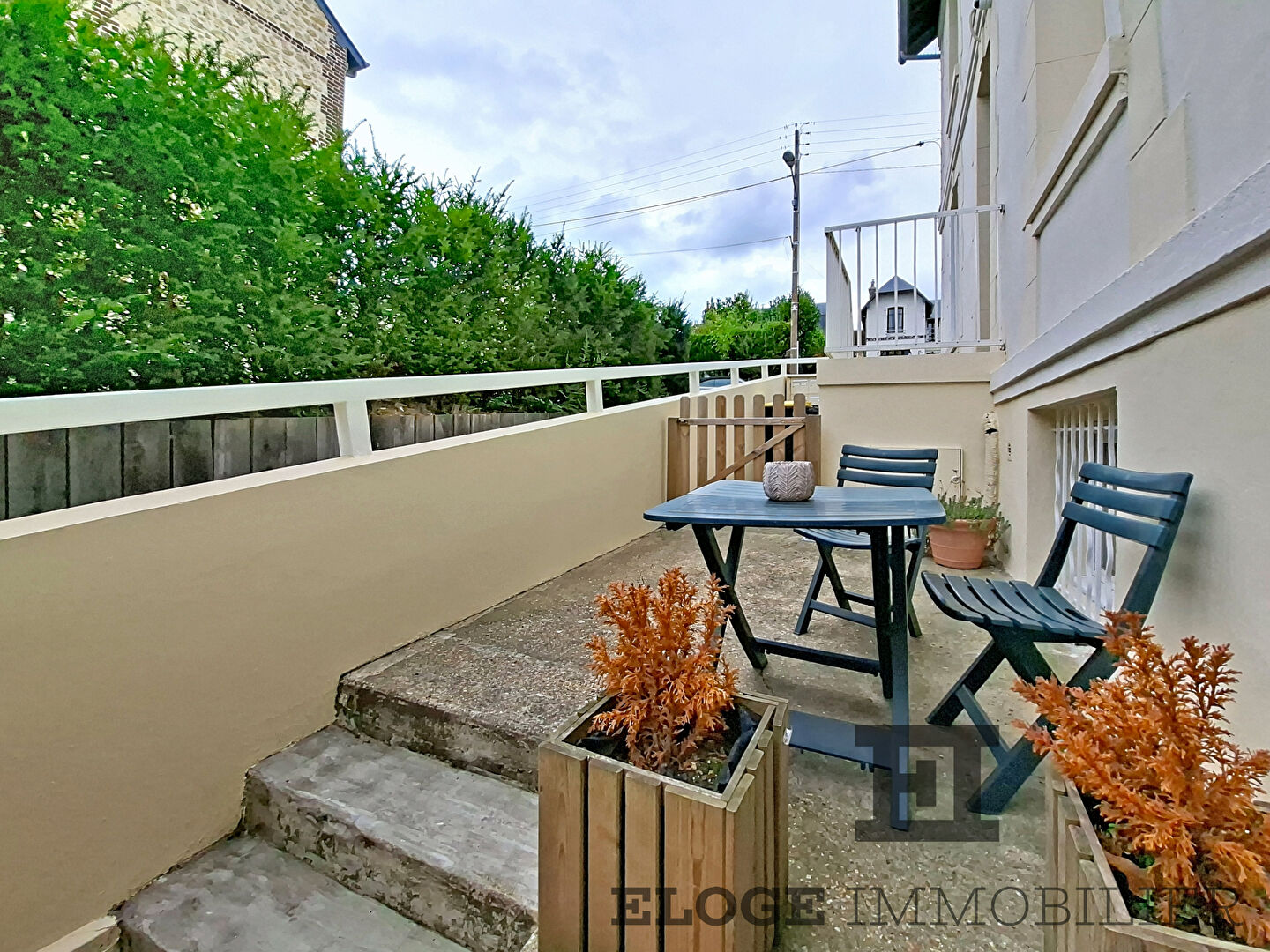 Appartement Trouville Sur Mer  t1bis avec deux courettes