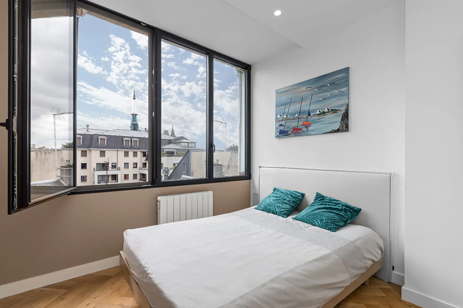 Appartement de 86 m²  2 chambres Terrasse de 28 m2 Vue imprenable  Parking  en sous sol