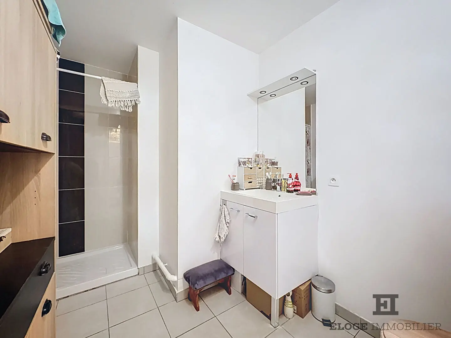 Bois-Guillaume - T2 moderne avec balcon, ascenseur et double stationnement Vendu loué
