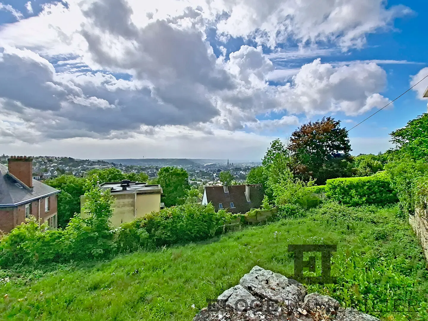 Terrain exceptionnel sur Mont Saint Aignan 1211 m2