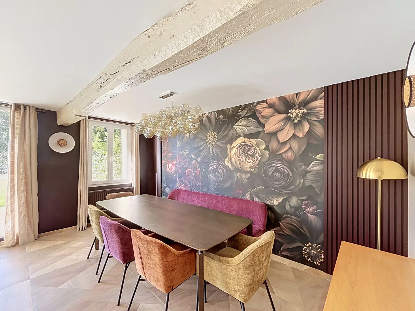 Propriété familiale de 4 chambres sur terrain plat de 1550 m2