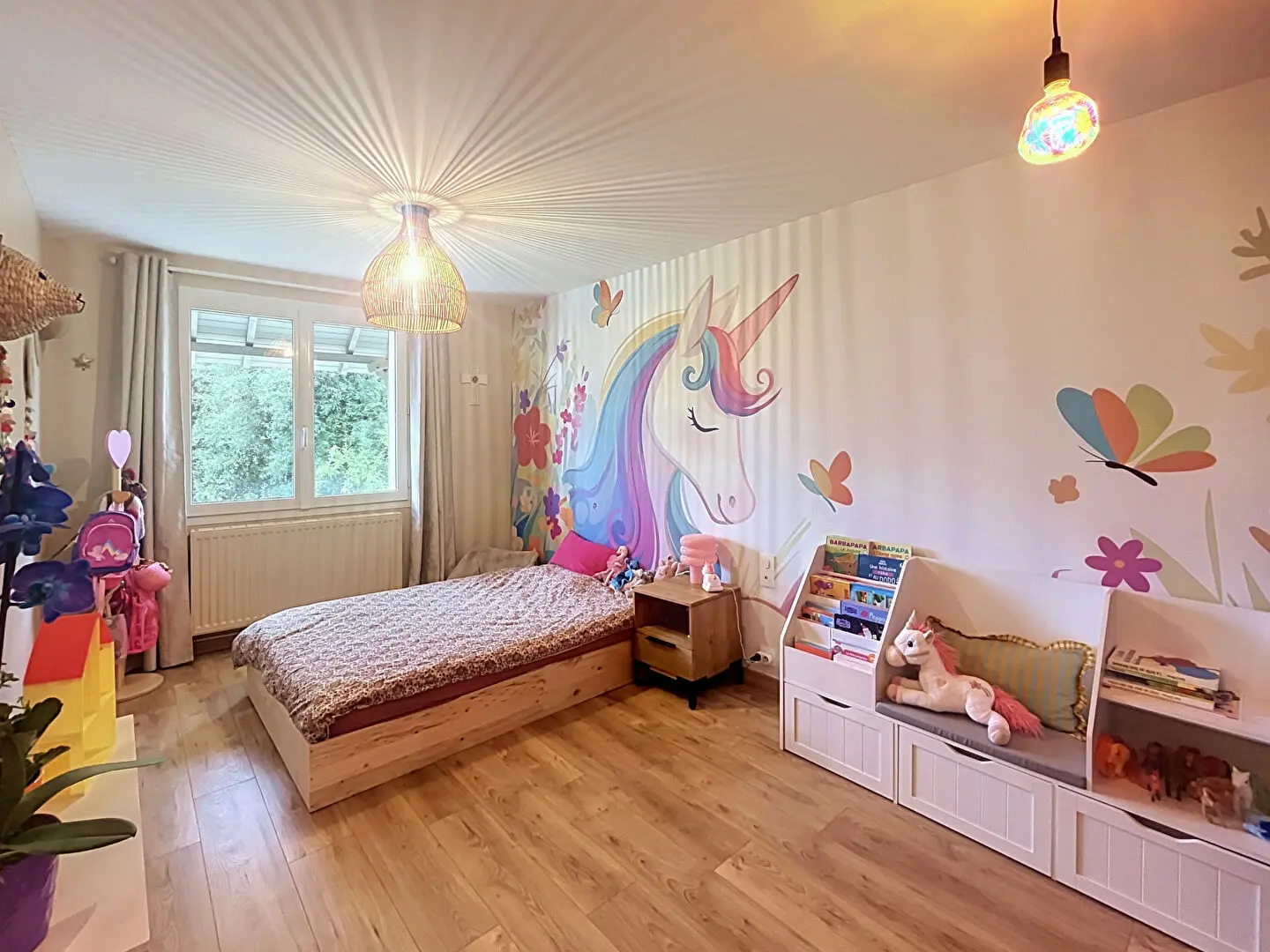 Propriété familiale de 4 chambres sur terrain plat de 1550 m2