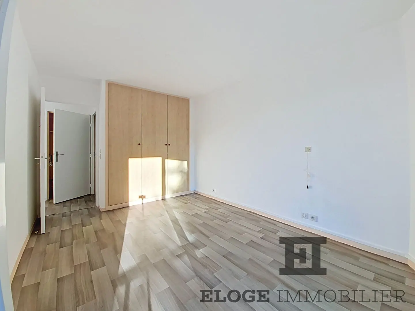 MONT-SAINT-AIGNAN  T2 AVEC TERRASSE, PARKING ET CAVE AU SEIN D'UNE RÉSIDENCE SERVICES SENIORS