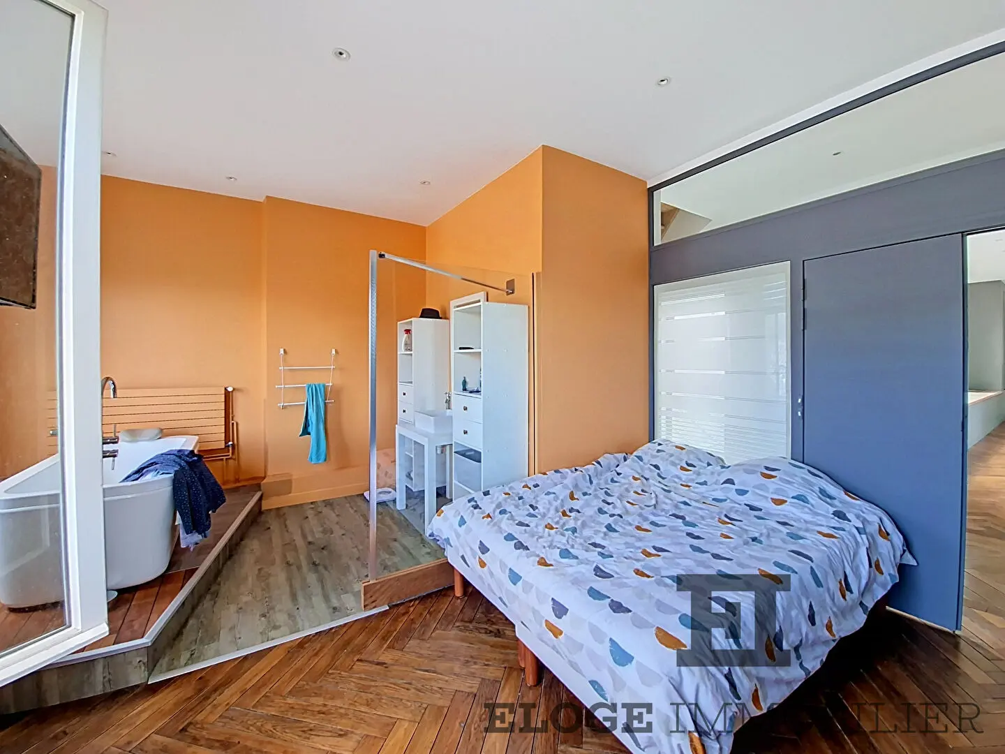 Appartement avec terrasse et grenier aménageable