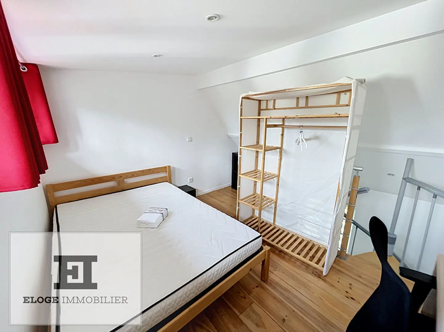 Maisonnette F1bis de 26m² (30m² au sol) en duplex meublée - Rouen droite - Secteur Boulingrin / Cimitiere du Monumental