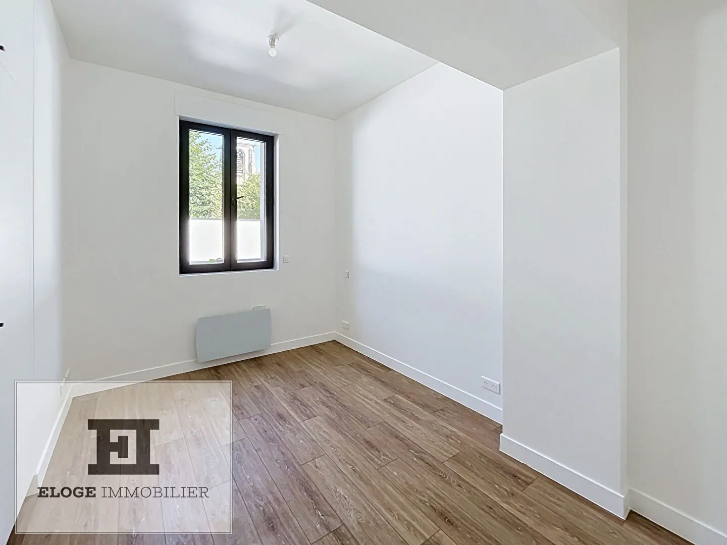 Maison récente 2 pièces de 56m² sur cour fermée avec parking et terrasse - Mont St Aignan - Belvédère