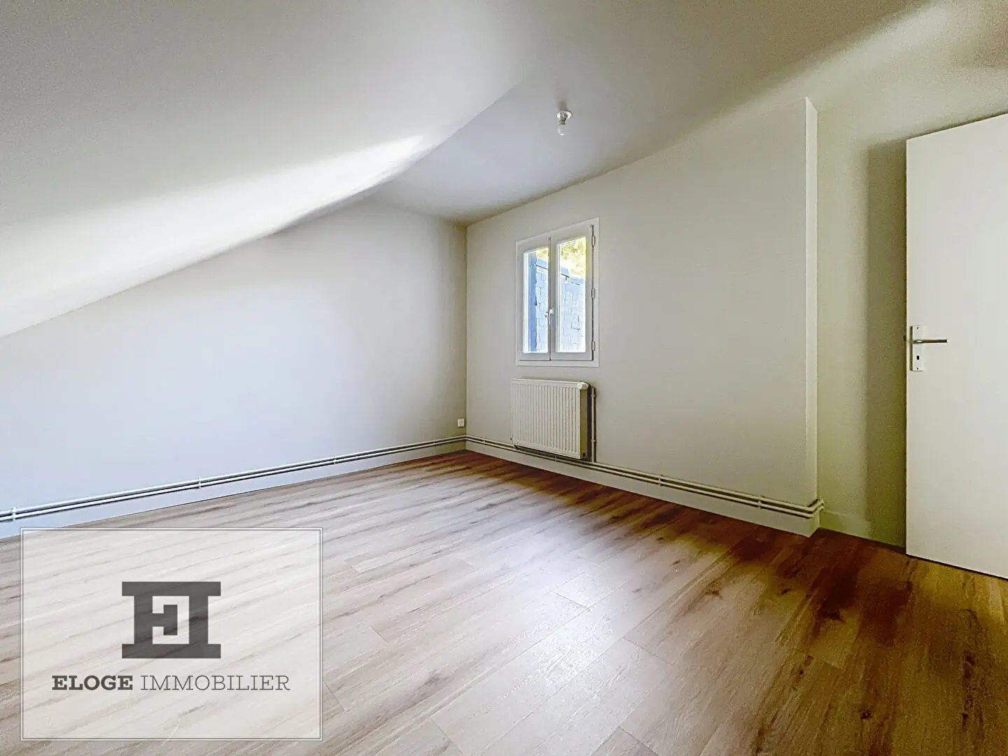 Appartement 4 pièces rénové en duplex de 94m² avec parking - Darnetal - Hypercentre