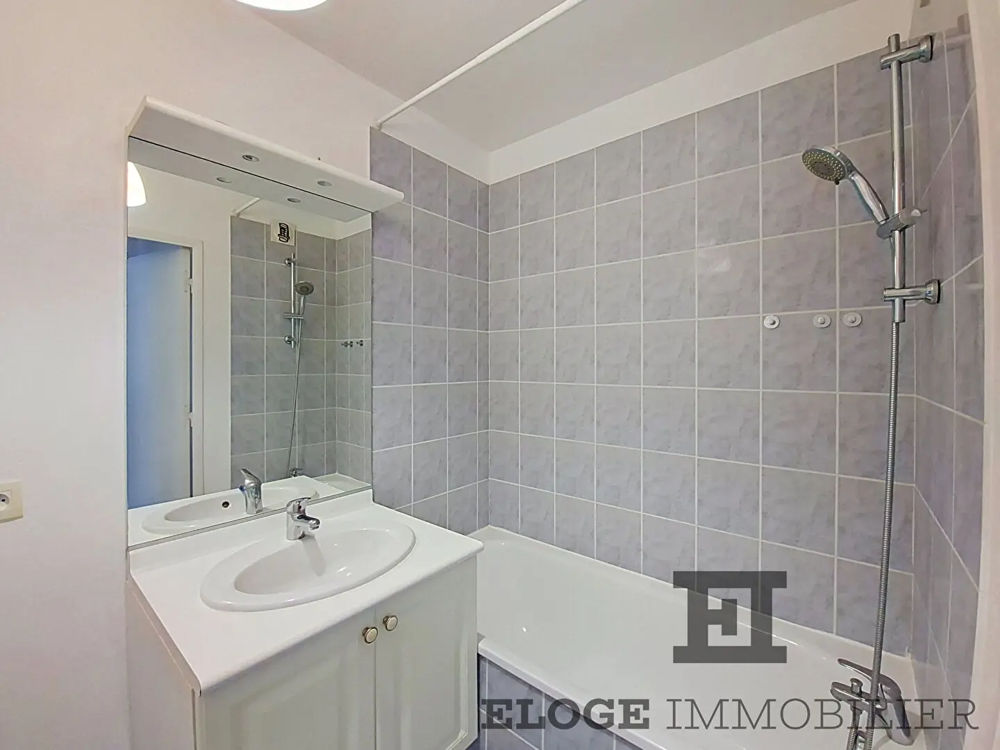 À VENDRE appartement T2 avec balcon et parking Rouen, rue Pierre Mac Orlan