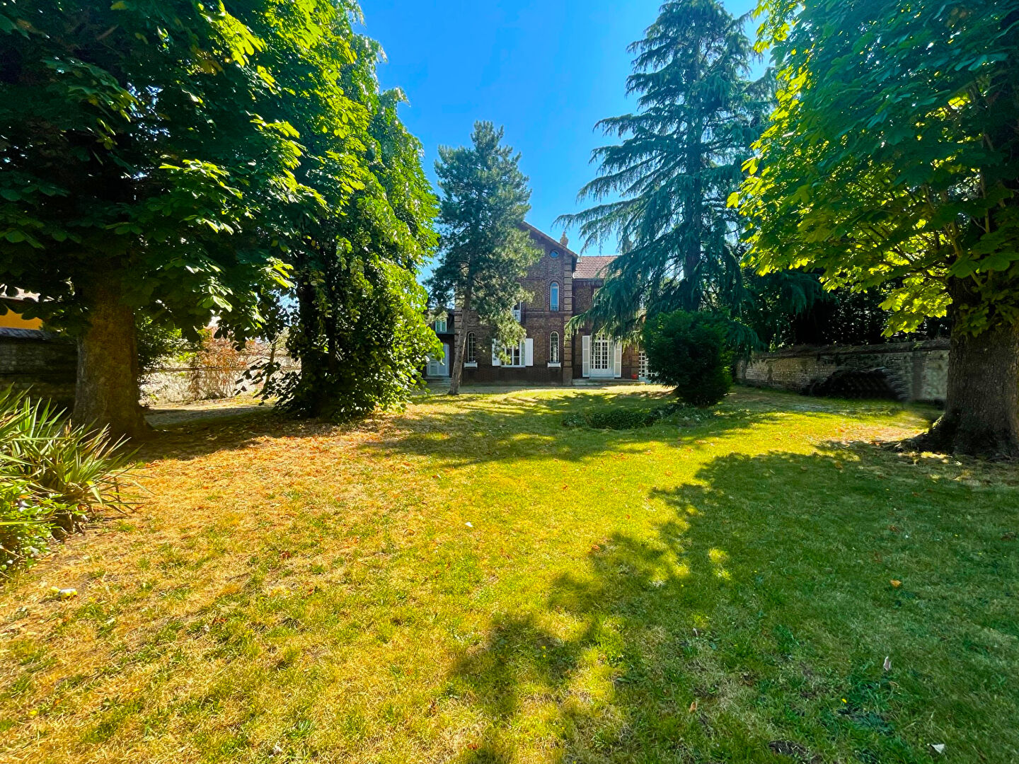 Maison de 12 pièces proche de ROUEN