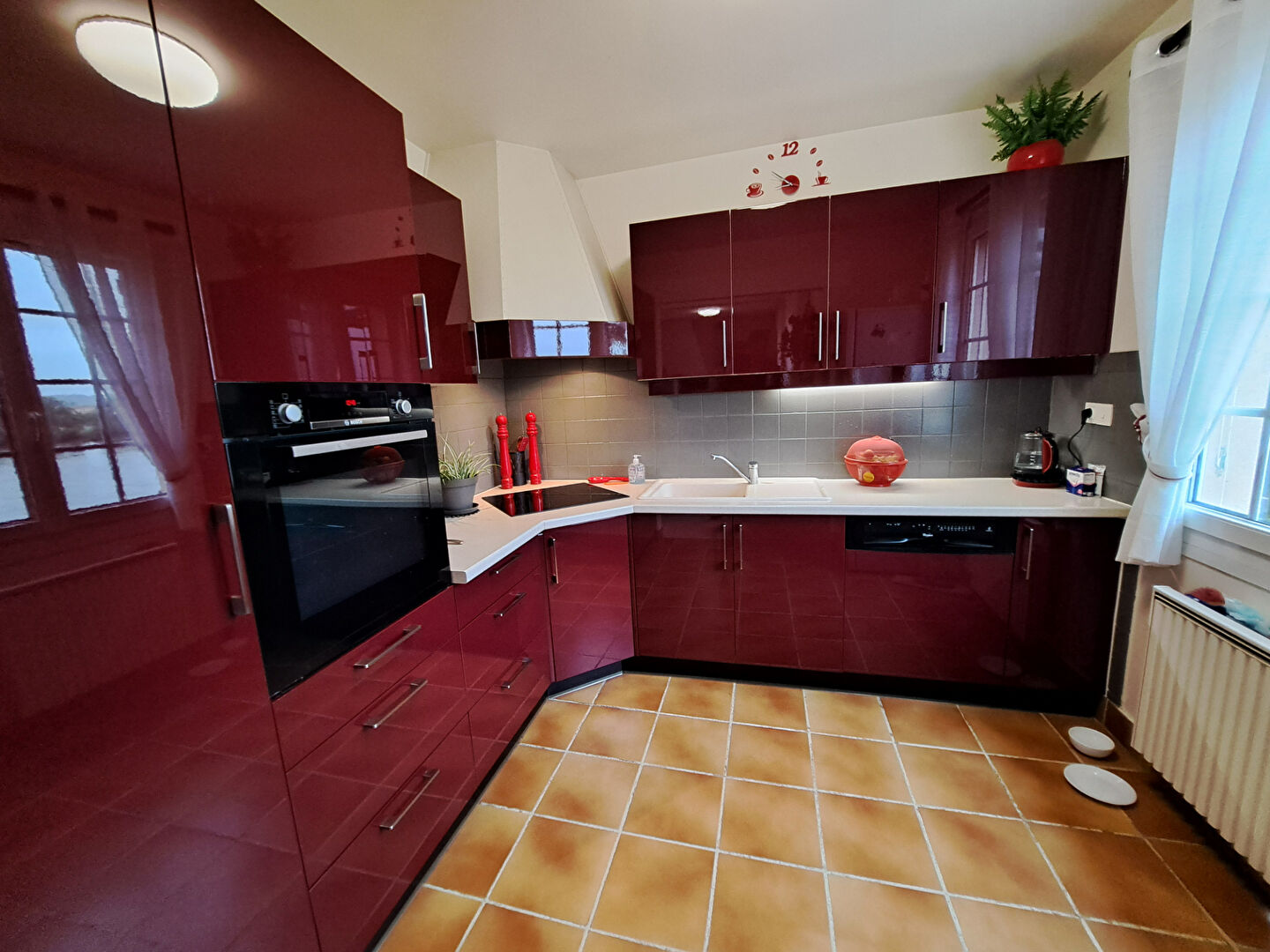 Maison Le Thuit  avec ponton à bateaux