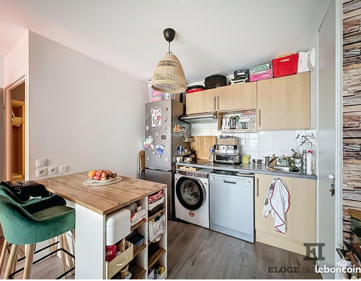 Bois-Guillaume - T2 moderne avec balcon, ascenseur et double stationnement Vendu loué