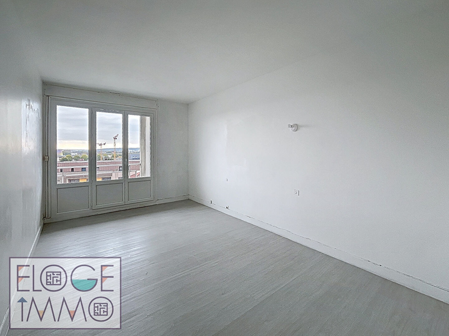 Appartement 4 pièces de 97m² - Rouen droite - Secteur Préfecture - Balcon et box