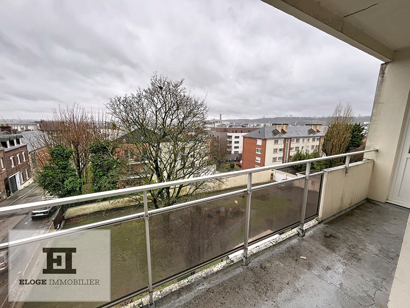 Appartement 4 pièces de 92m2 avec 3 chambres - Rouen Droite - Secteur Préfecture