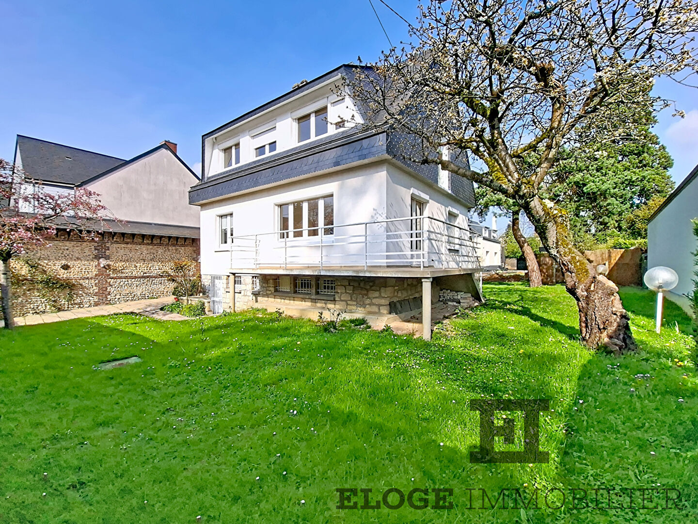 Maison Bihorel village