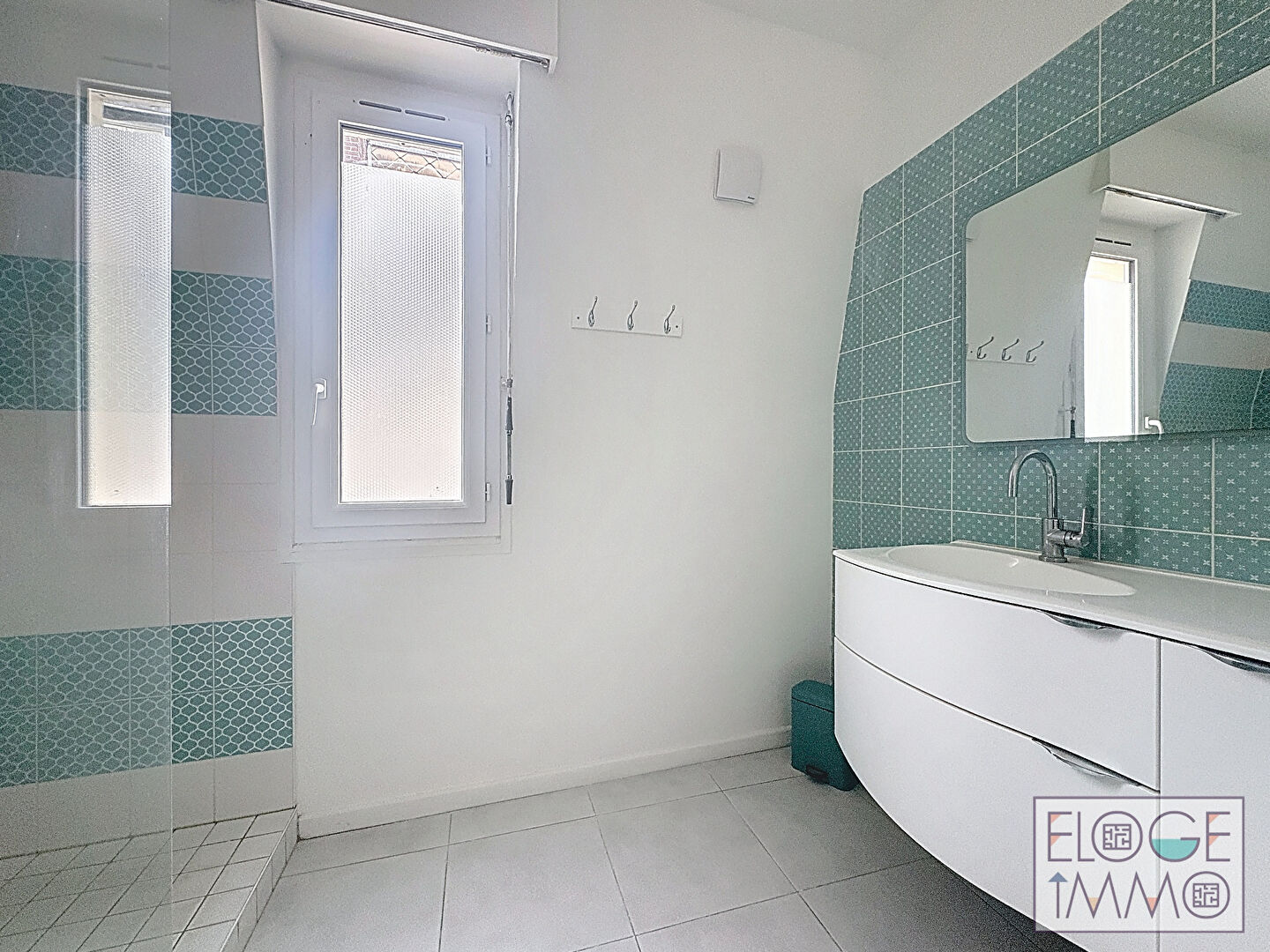 Appartement deux chambres, ascenseur!